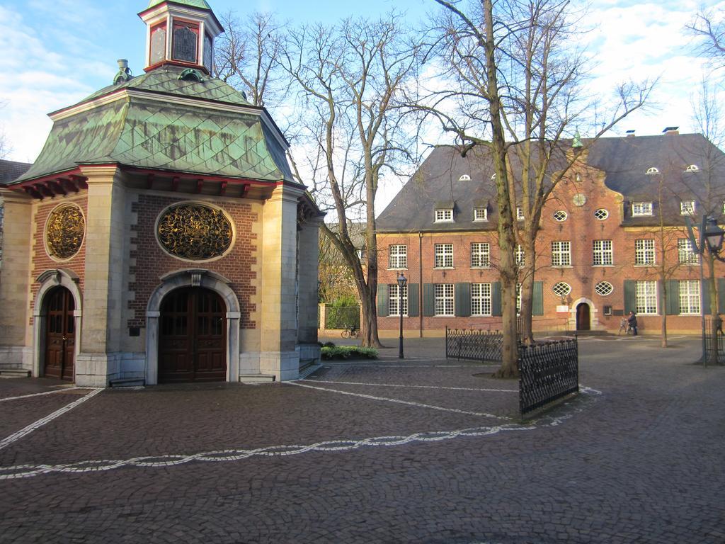 Stadthotel Am Buhnenhaus Kevelaer Exterior photo